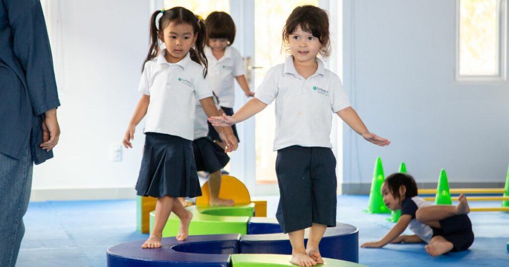 Trẻ phát triển thể chất tại trường La Petite Ecole Hồ Chí Minh