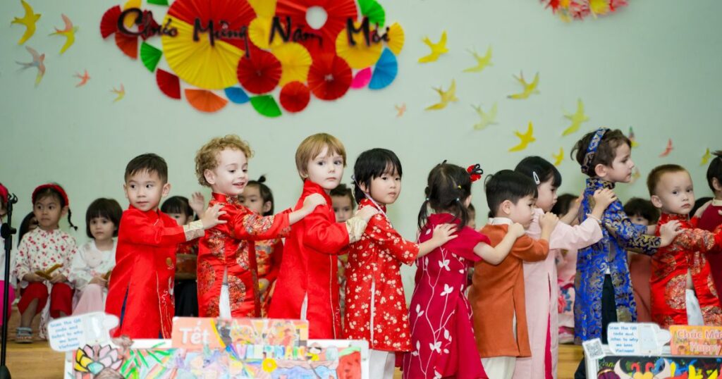 Trẻ được khuyến khích phát triển ngôn ngữ tại Trường Quốc tế La Petite Ecole Hồ Chí Minh