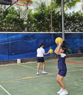 a student at La Petite Ecole Ho Chi Minh