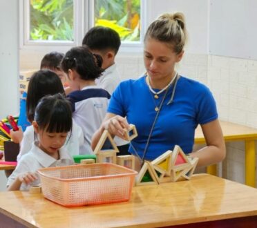 Comment Élever un Enfant Bilingue: 5 Méthodes Pratiques que tous les Parents Peuvent Adopter